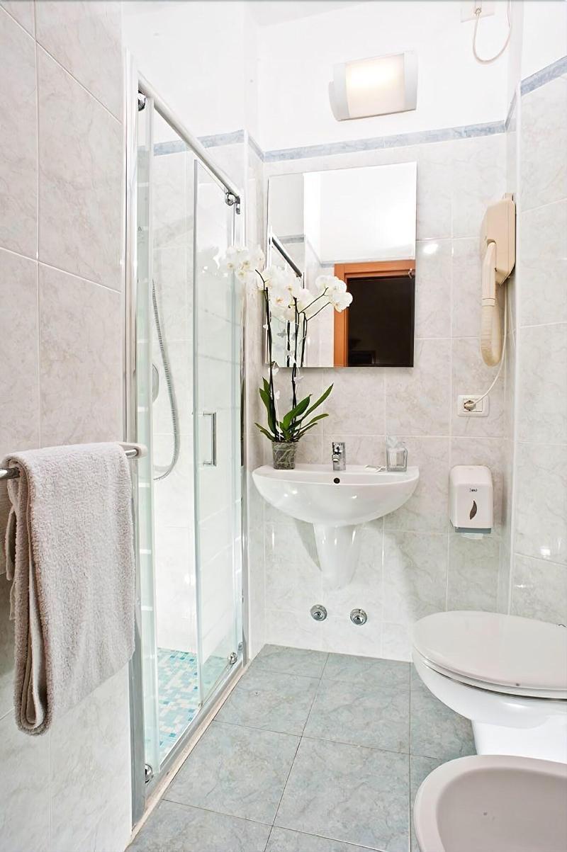 Hotel Alsen Rimini Bagian luar foto