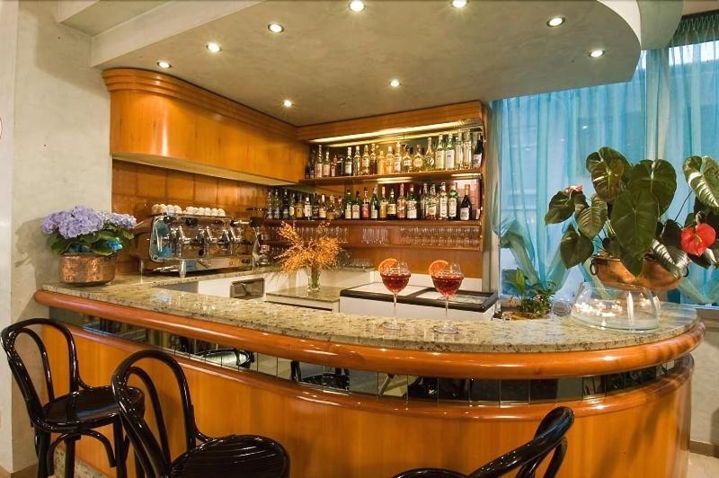 Hotel Alsen Rimini Bagian luar foto
