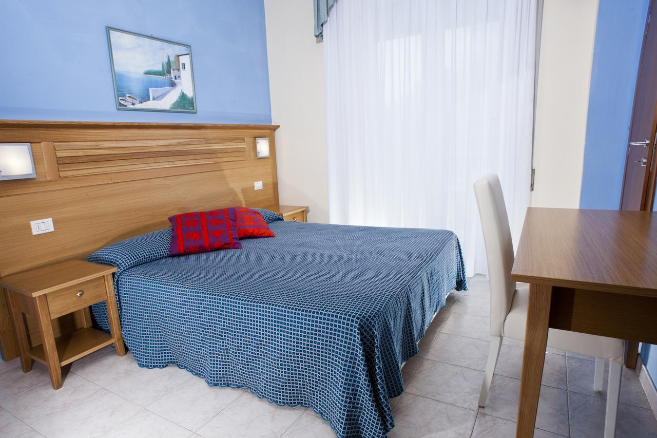 Hotel Alsen Rimini Bagian luar foto
