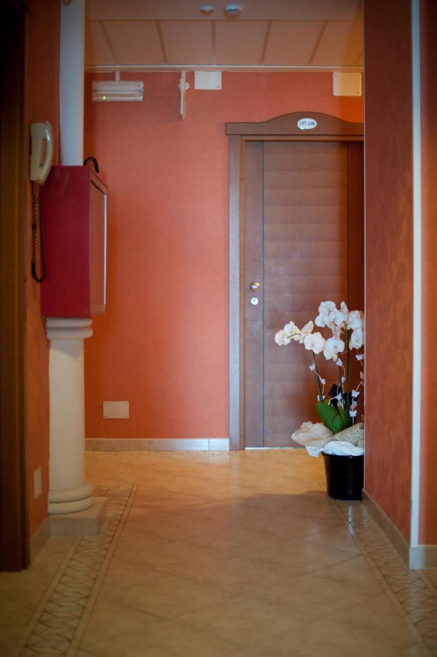 Hotel Alsen Rimini Bagian luar foto